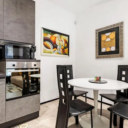 Apartamento Moderno Con Posto Auto